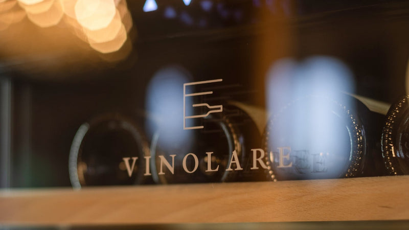 Vinolare_Adagio_vrijstaand_wijnklimaatkast_40_flessen_zone_temperatuur_logo