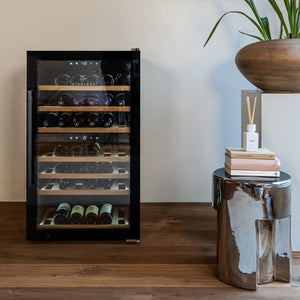 Vinolare_Allegreza_vrijstaand_wijnklimaatkast_60_flessen_sfeer_open