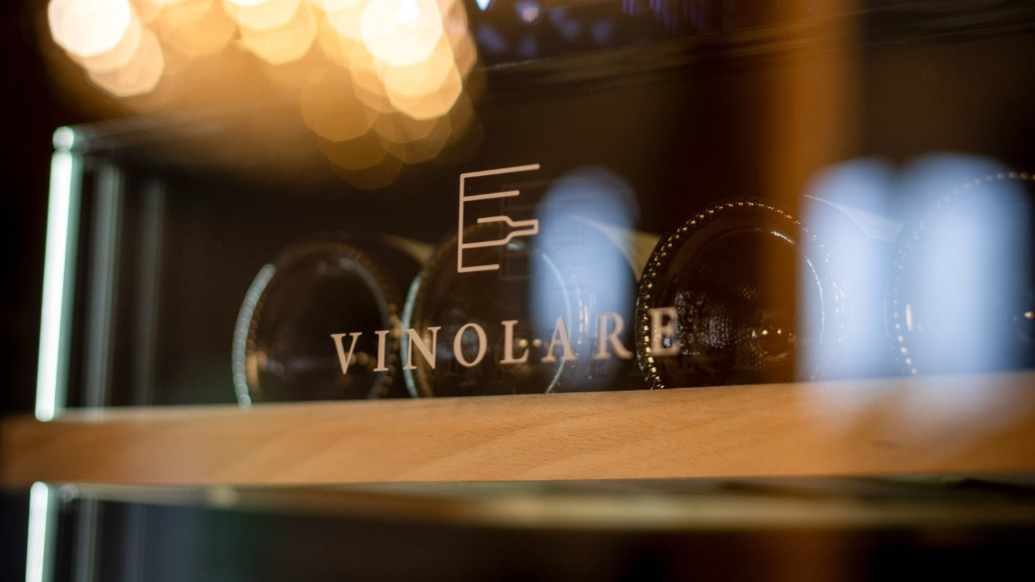 Vinolare_Allegreza_vrijstaand_wijnklimaatkast_60_flessen_zone_logo_temperatuur